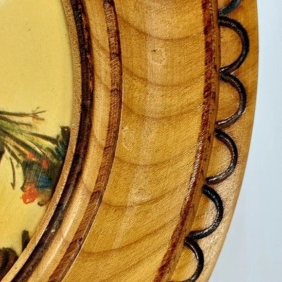 Vintage Hummel Wood Burned Round Frame Wall Hanging - Picture 8 of 8
